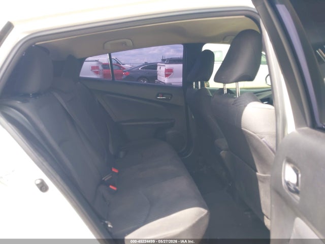 JTDKARFU0H3532444 Toyota Prius Two Eco