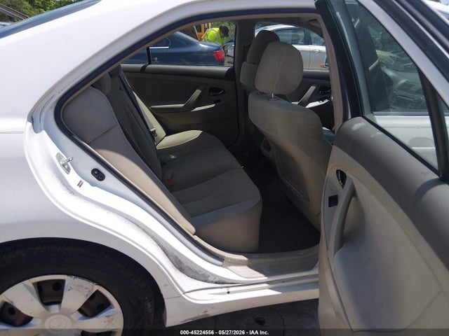45224556 :رقم المزاد ، 4T1BE46K98U733819 vin ، 2008 Toyota Camry مزاد بيع