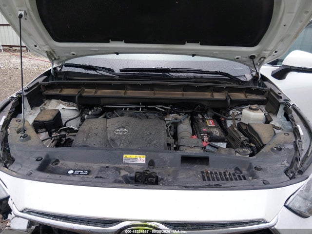 Toyota Highlander Limited 2022 5TDYZRAH9NS106890 Image 10