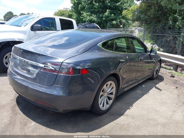 45224636 :رقم المزاد ، 5YJSA1E29HF204606 vin ، 2017 Tesla Model S مزاد بيع