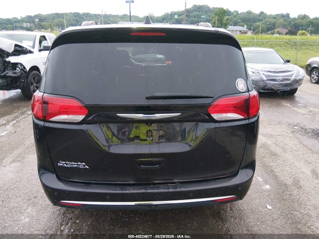 Продажа на аукционе авто 2017 Chrysler Pacifica Touring Plus, vin: 2C4RC1BG4HR769956, номер лота: 45224677