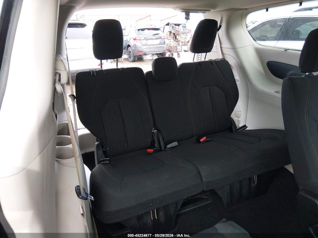 Продажа на аукционе авто 2017 Chrysler Pacifica Touring Plus, vin: 2C4RC1BG4HR769956, номер лота: 45224677
