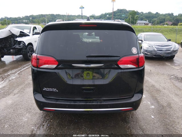Продажа на аукционе авто 2017 Chrysler Pacifica Touring Plus, vin: 2C4RC1BG4HR769956, номер лота: 45224677