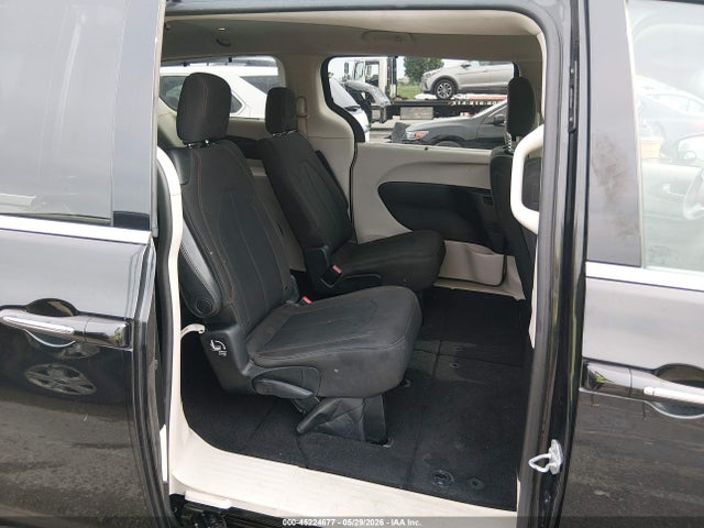Продажа на аукционе авто 2017 Chrysler Pacifica Touring Plus, vin: 2C4RC1BG4HR769956, номер лота: 45224677