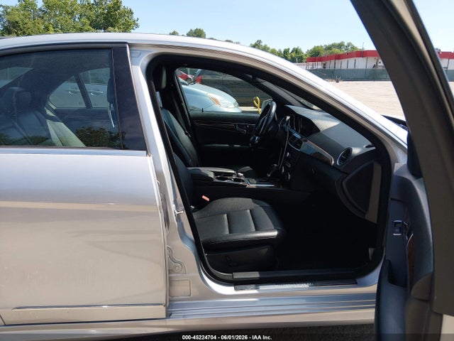 45224704 :رقم المزاد ، WDDGF4HB0EG223394 vin ، 2014 Mercedes-benz C 250 Sport مزاد بيع