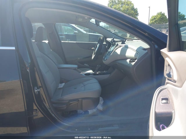 1G1ZB5STXHF225968 Chevrolet MALIBU LS