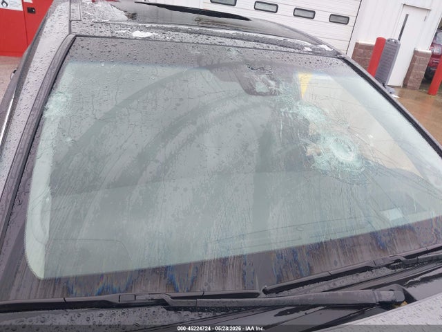 45224724 :رقم المزاد ، 4T1B11HK8JU147075 vin ، 2018 Toyota Camry Xle مزاد بيع