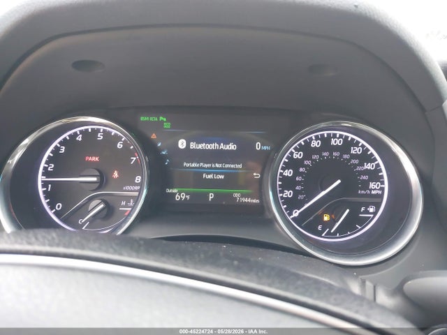 45224724 :رقم المزاد ، 4T1B11HK8JU147075 vin ، 2018 Toyota Camry Xle مزاد بيع
