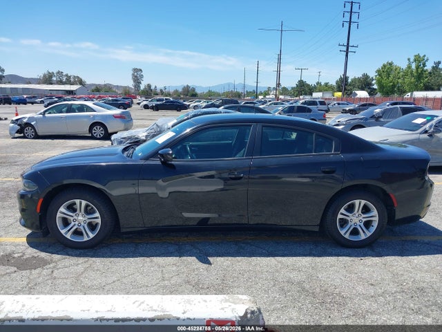 2C3CDXBG8LH138054 Dodge Charger Sxt Rwd