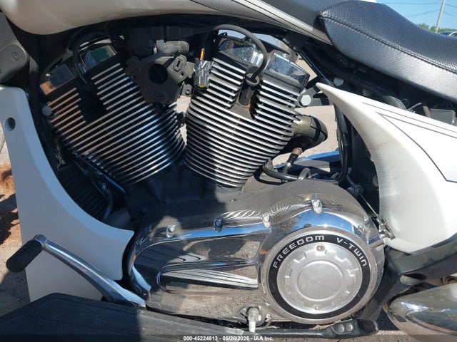 5VPYW36N2G3045957 Victory Motorcycles Magnum