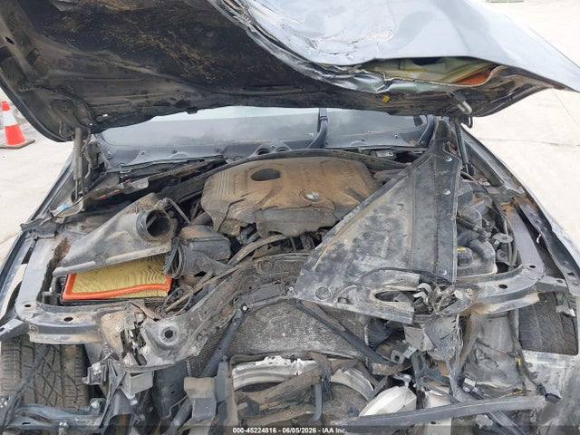 45224816 :رقم المزاد ، WBA8B9G37HNU56865 vin ، 2017 Bmw 330i مزاد بيع