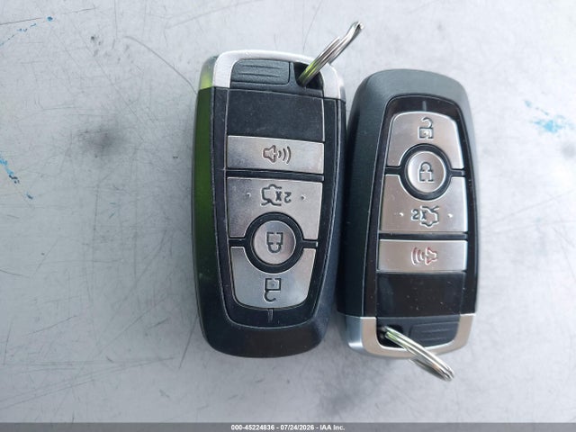 3FA6P0HDXHR242311 Ford FUSION SE