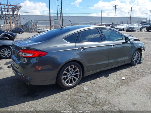 3FA6P0HDXHR242311 Ford FUSION SE
