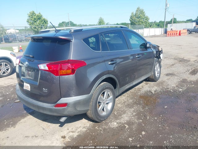 45224889 :رقم المزاد ، 2T3RFREV3FW302157 vin ، 2015 Toyota Rav4 Xle مزاد بيع