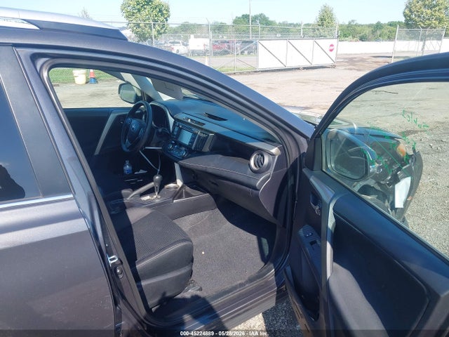 45224889 :رقم المزاد ، 2T3RFREV3FW302157 vin ، 2015 Toyota Rav4 Xle مزاد بيع