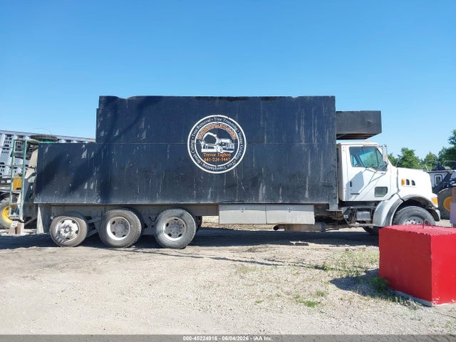 Auction sale of the 2000 Sterling Truck Lt 9500, vin: 2FZNEWEB8YAH04036, lot number: 45224916