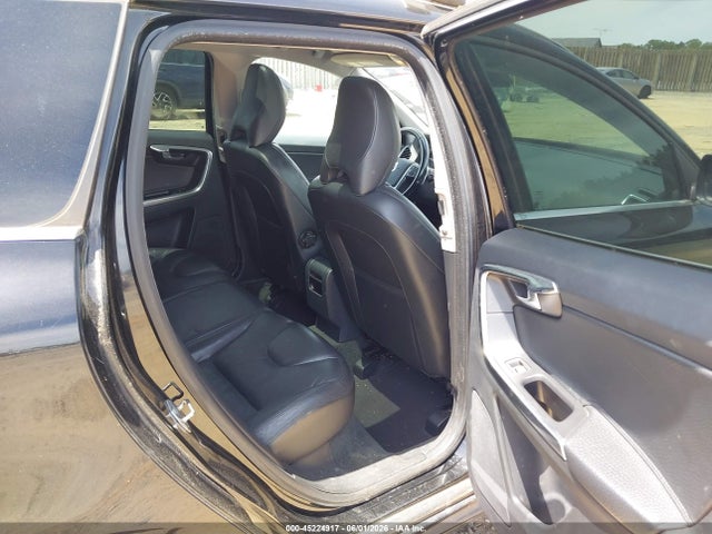 Продаж на аукціоні авто 2014 Volvo Xc60 T6 R-design, vin: YV4902DZ4E2522151, номер лоту: 45224917