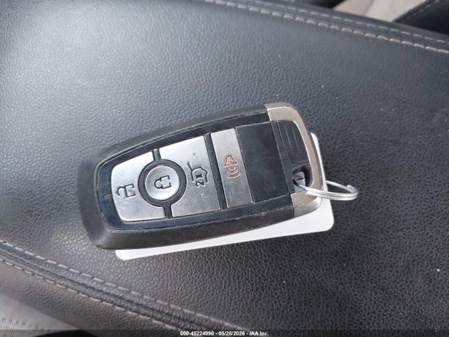 45224990 :رقم المزاد ، 1FMCU0G69NUB38174 vin ، 2022 Ford Escape Se مزاد بيع