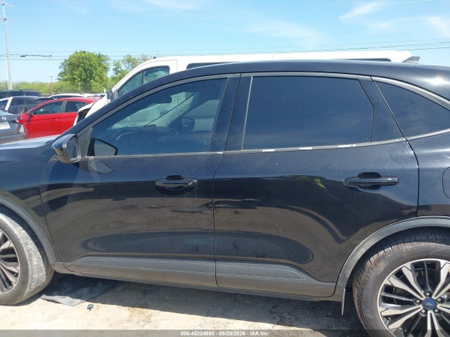 45224990 :رقم المزاد ، 1FMCU0G69NUB38174 vin ، 2022 Ford Escape Se مزاد بيع