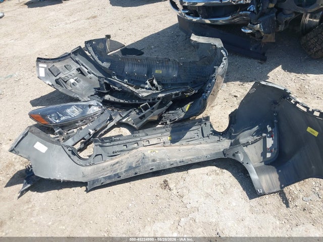 45224990 :رقم المزاد ، 1FMCU0G69NUB38174 vin ، 2022 Ford Escape Se مزاد بيع