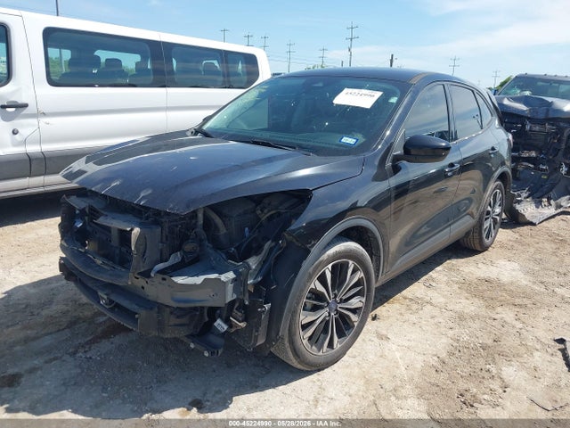 45224990 :رقم المزاد ، 1FMCU0G69NUB38174 vin ، 2022 Ford Escape Se مزاد بيع