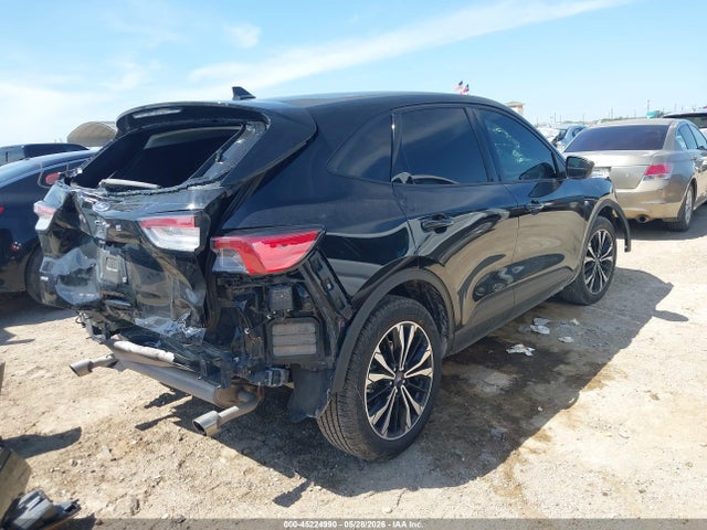 45224990 :رقم المزاد ، 1FMCU0G69NUB38174 vin ، 2022 Ford Escape Se مزاد بيع