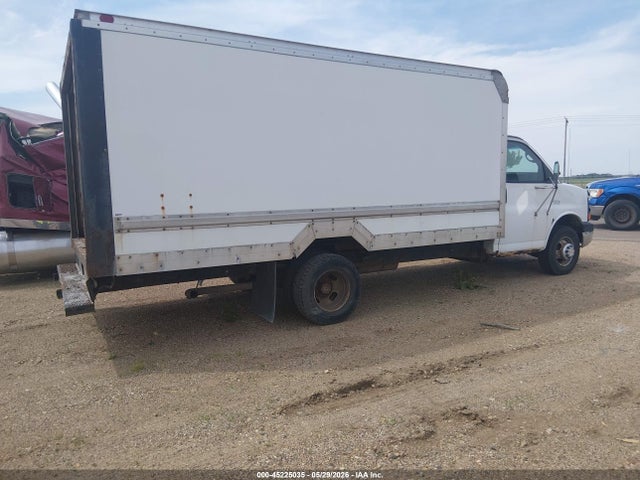 2004 Chevrolet Express Cutaway Base W/c7l/c7n მანქანა იყიდება აუქციონზე, vin: 1GBJG31U641222582, აუქციონის ნომერი: 45225035
