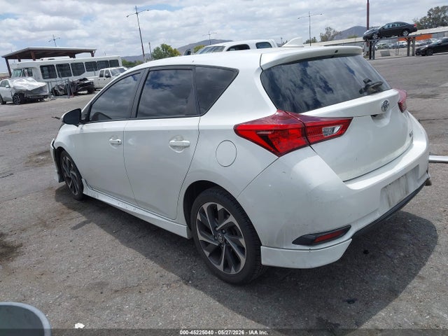 45225040 :رقم المزاد ، JTNKARJE1JJ562808 vin ، 2018 Toyota Corolla Im مزاد بيع