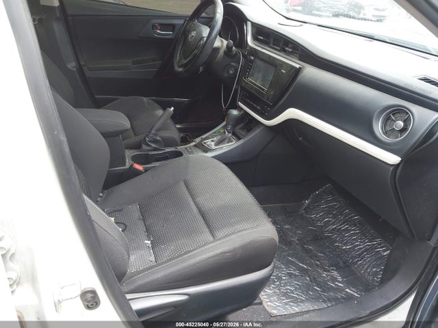 45225040 :رقم المزاد ، JTNKARJE1JJ562808 vin ، 2018 Toyota Corolla Im مزاد بيع