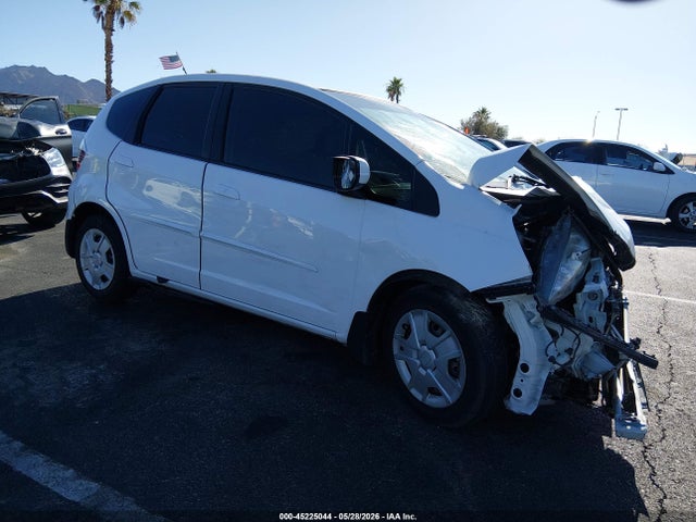 45225044 :رقم المزاد ، JHMGE8H35DC073770 vin ، 2013 Honda Fit مزاد بيع