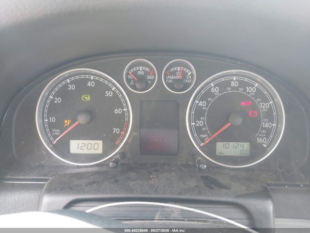 Продажа на аукционе авто 2001 Volkswagen Passat Glx, vin: WVWWH63BX1E263880, номер лота: 45225049