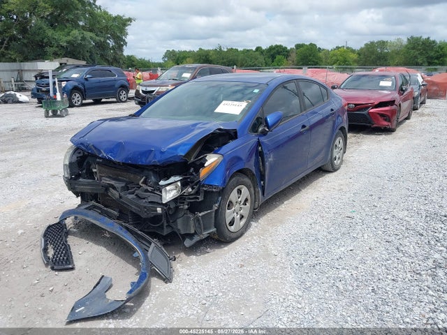 KIA FORTE LX 2017 3KPFK4A77HE074963 Image 2
