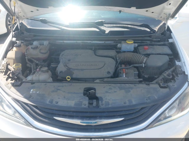 Chrysler Pacifica Hybrid Touring Plus 2018 2C4RC1H79JR306918 Image 10
