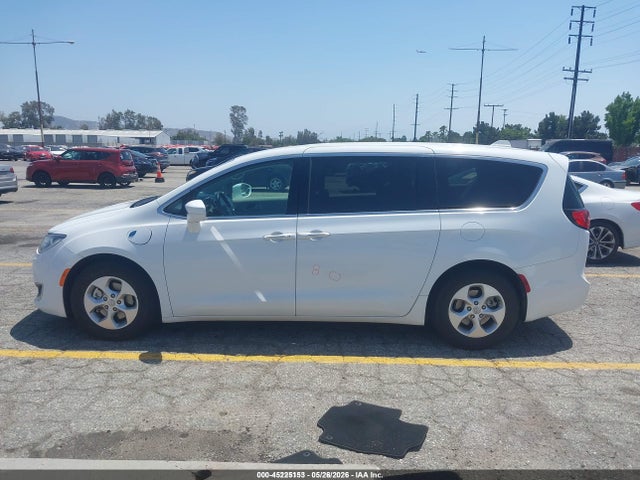 Chrysler Pacifica Hybrid Touring Plus 2018 2C4RC1H79JR306918 Image 15