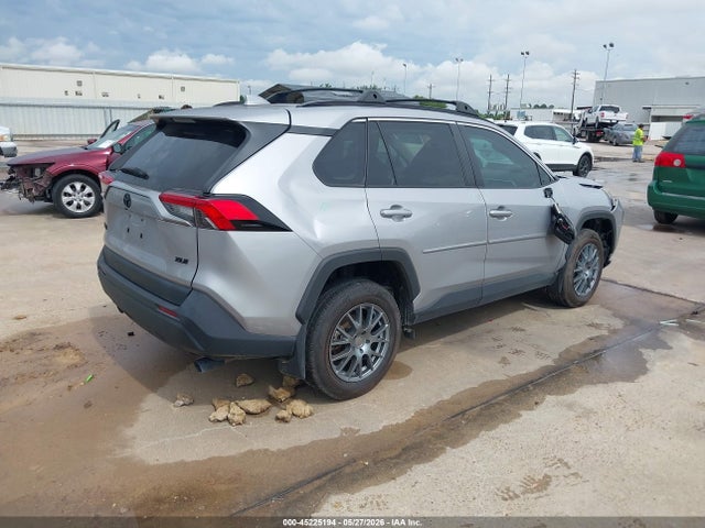 2T3W1RFV9RC284771 Toyota Rav4 Xle