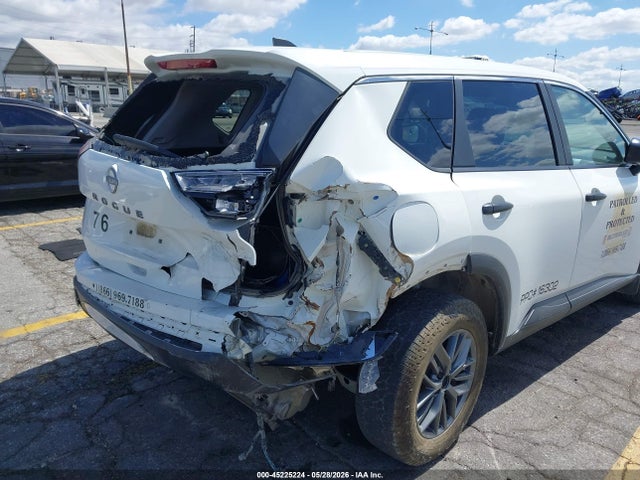 5N1BT3AA4SC781644 Nissan Rogue S Fwd