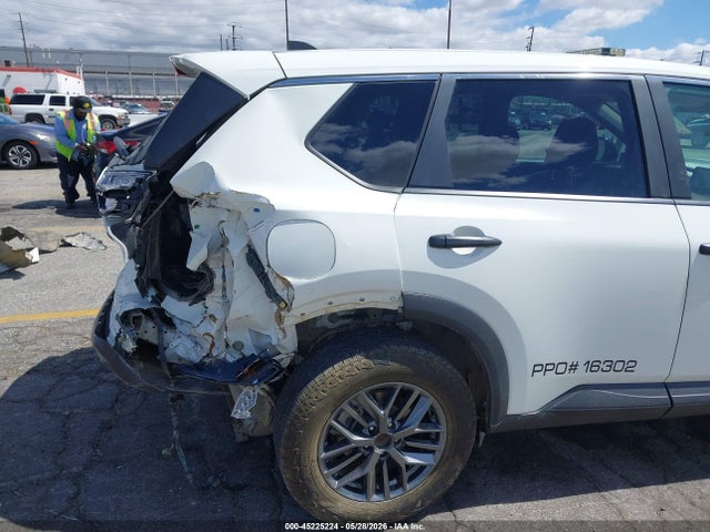 5N1BT3AA4SC781644 Nissan Rogue S Fwd