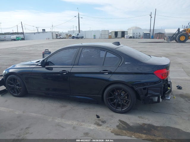 BMW 330e Iperformance 2017 WBA8E1C55HK480048 Image 15