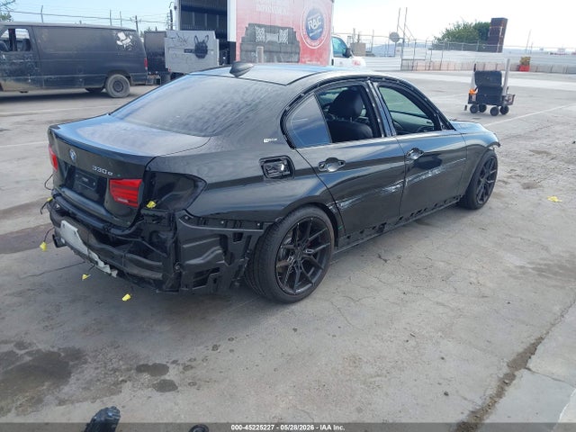 BMW 330e Iperformance 2017 WBA8E1C55HK480048 Image 4