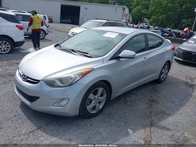 Продажа на аукционе авто 2013 Hyundai Elantra Gls, vin: 5NPDH4AE5DH249057, номер лота: 45225244