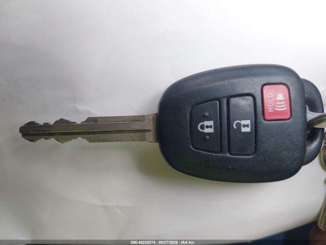 45225274 :رقم المزاد ، 5TDZARFH1JS039281 vin ، 2018 Toyota Highlander Le مزاد بيع