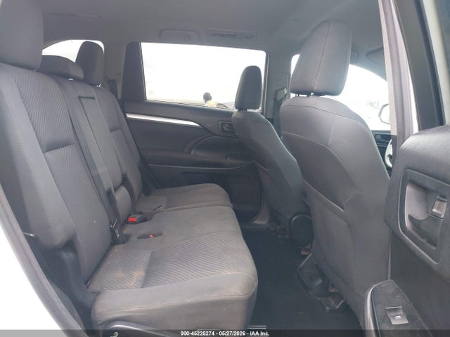 45225274 :رقم المزاد ، 5TDZARFH1JS039281 vin ، 2018 Toyota Highlander Le مزاد بيع