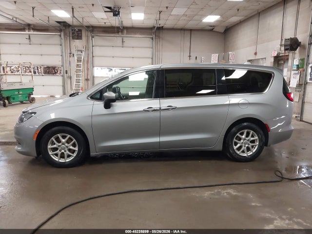 Chrysler Voyager Lx 2020 2C4RC1CG5LR190210 Image 14