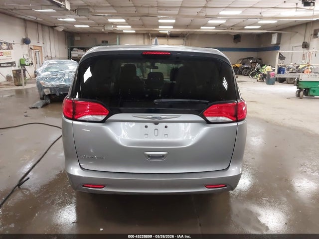 Chrysler Voyager Lx 2020 2C4RC1CG5LR190210 Image 16