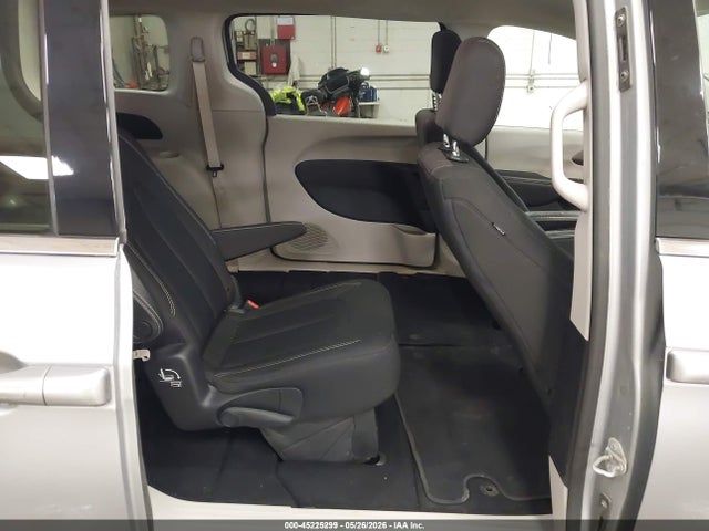Chrysler Voyager Lx 2020 2C4RC1CG5LR190210 Image 8