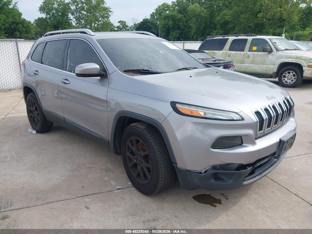 45225348 :رقم المزاد ، 1C4PJMCS7GW163686 vin ، 2016 Jeep Cherokee Latitude مزاد بيع