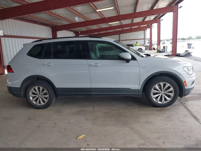 3VV1B7AX9JM082071 Volkswagen Tiguan 2.0t S