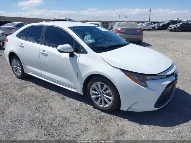 Toyota COROLLA LE 2026 JTDB4MEE1T3046254 главное изображение