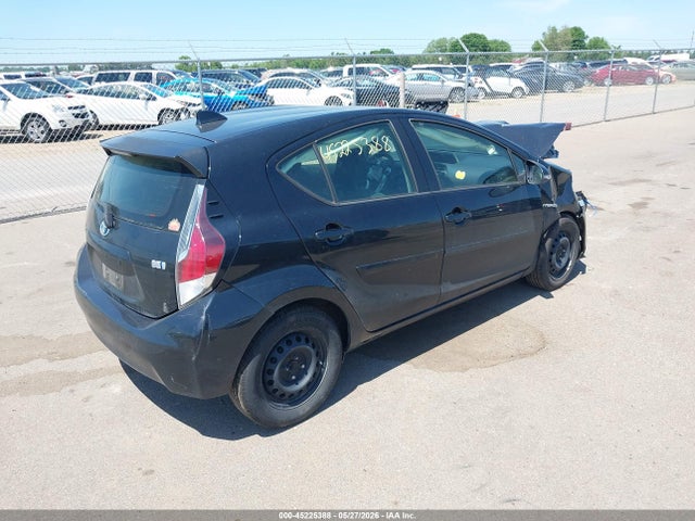 Toyota Prius C Two 2015 JTDKDTB34F1109442 Image 4