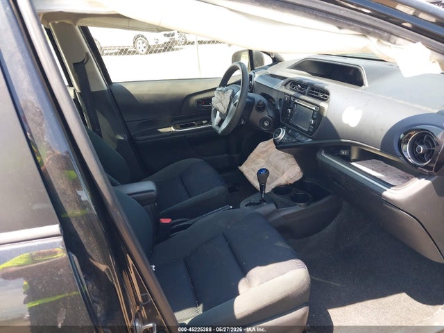 Toyota Prius C Two 2015 JTDKDTB34F1109442 Image 5